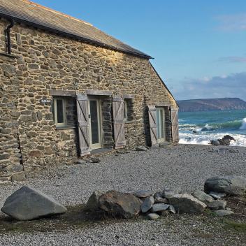 Fish Sheds, holiday accommodation in Cornwall sleeping 6