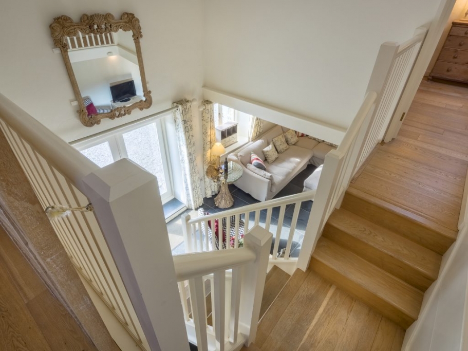 Fish Sheds - Seafront holiday cottage which sleeps 5 in 