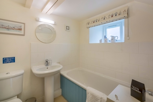 Boat-House-Gallery-Image-3-Caerhays-Holidays (1) (1)