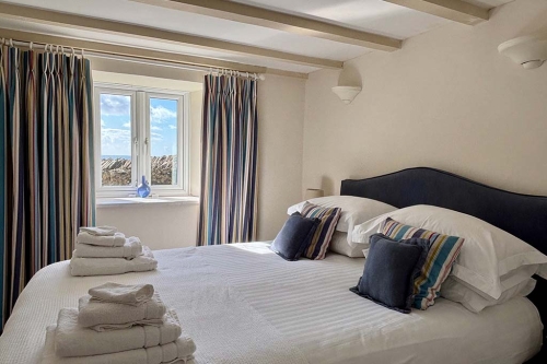 Boat-House-Gallery-Image-6-Caerhays-Holidays (1) (1)