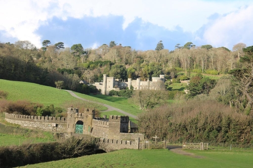 Bottom-Lodge-Gallery-Image-7-Caerhays-Holidays