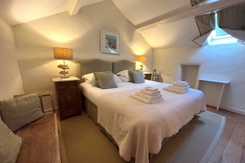 Main-bedroom-in-Fish-Sheds-with-new-layout
