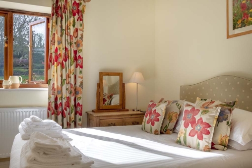 Old-Cart-House-Gallery-Image-4-Caerhays-Holidays